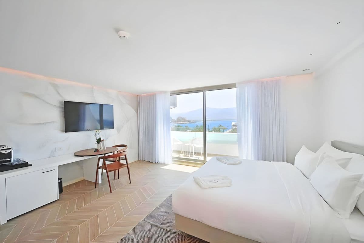 Premium sea view 1