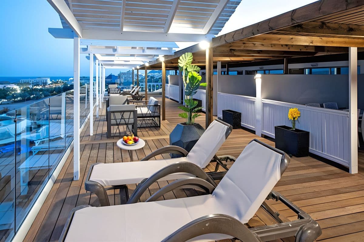 Terrace ROOM 1
