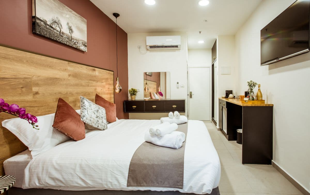 Deluxe room 1