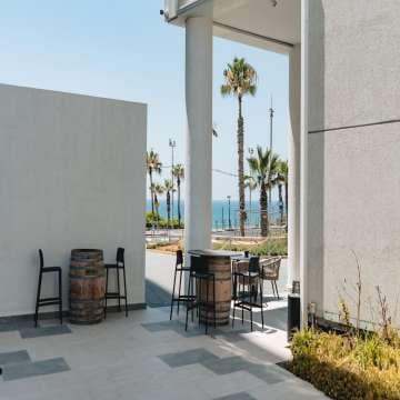 Almera Hotel Bat Yam 4